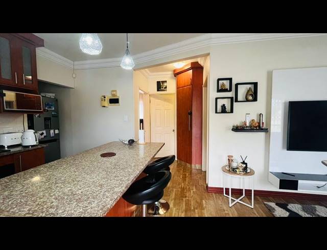 2 BEDROOM PROPERTY TO RENT IN CRAIGIEBURN